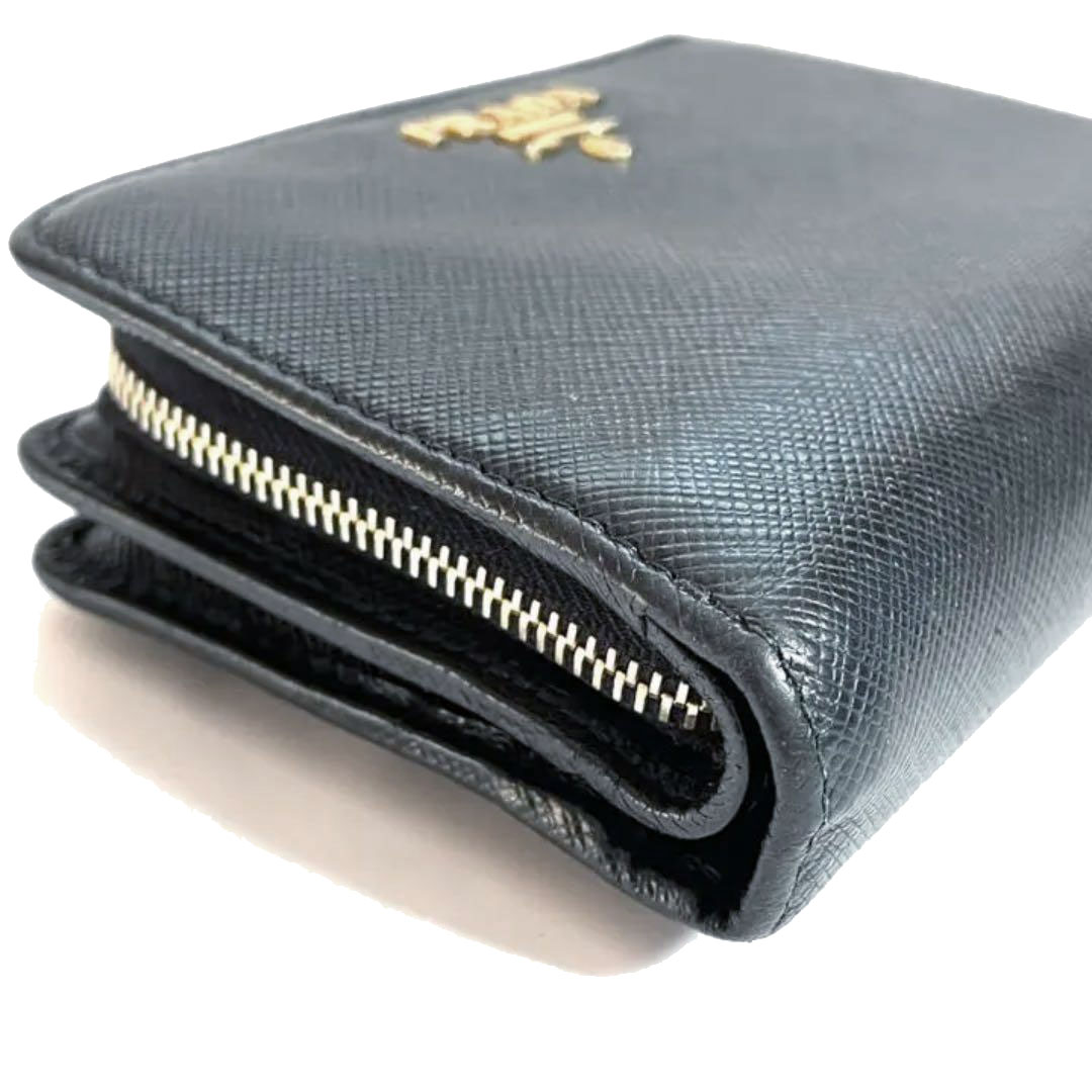 PRADA プラダ 二つ折り財布 サフィアーノ レザー ブラック