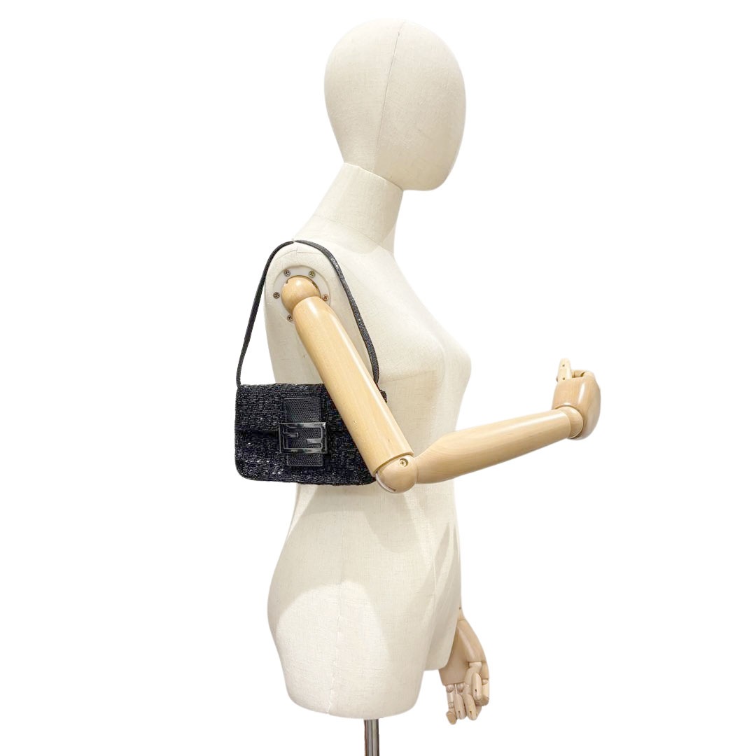 FENDI フェンディ マイクロマンマバケット ショルダーバッグ ビーズ