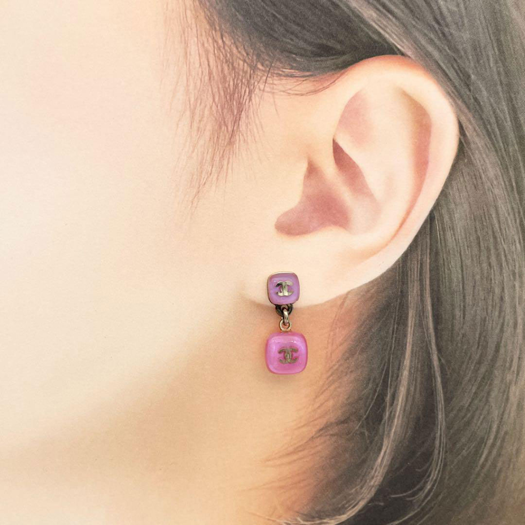 CHANEL シャネル スイングピアス ココマーク ピンクホログラム 06P