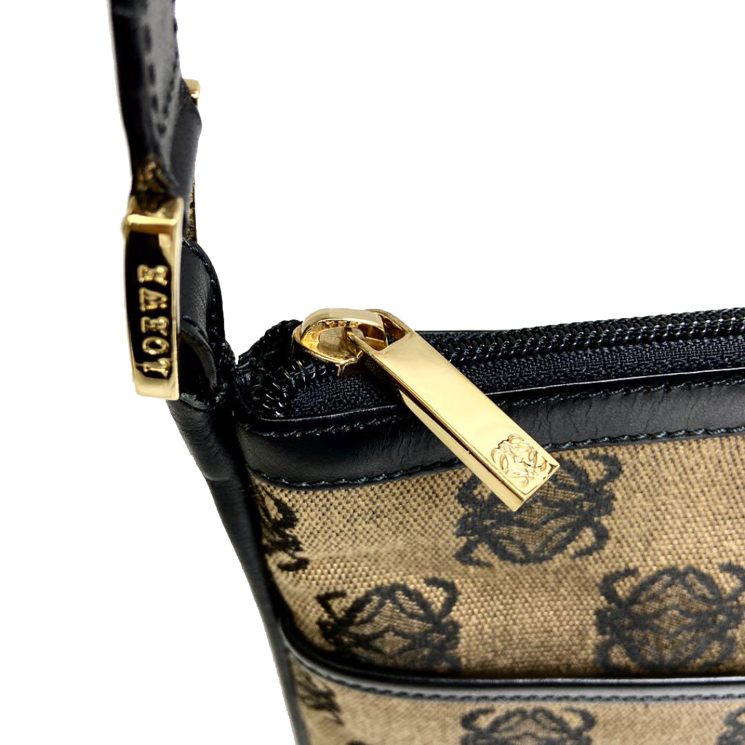 LOEWE ロエベ 斜め掛けショルダーバッグ アナグラム キャンバス ベージュ系 ブラック