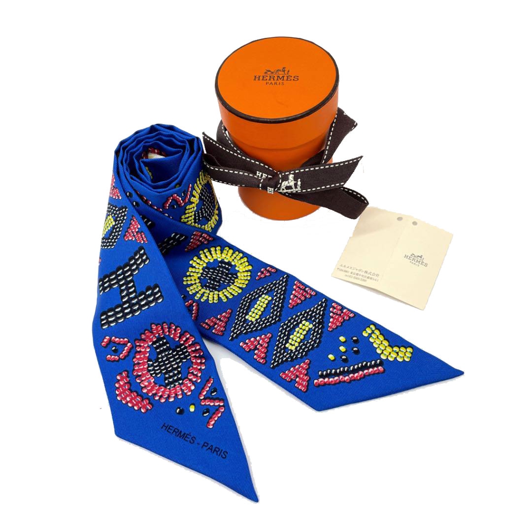美品　HERMES　ツイリー ケリーアンペルル　ブルー HERMES エルメス スカーフ ツイリー 『Kelly en perles ケリーアン