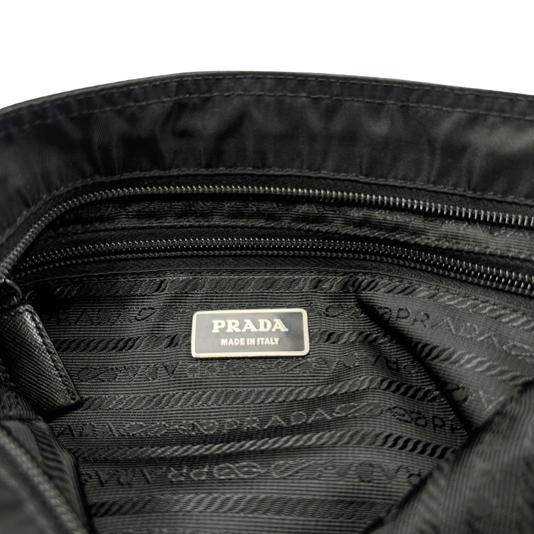 PRADA プラダ 斜めがけショルダーバッグ マチ無し テスートナイロン ブラック VA0053