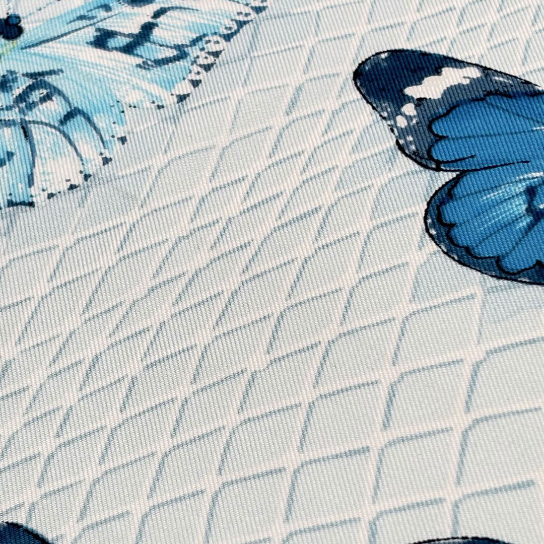 HERMES エルメス ヴィンテージスカーフ カレ90 『FARANDOLE(プロヴァンス地方の踊り)』 蝶々柄 シルク ライトブルー系