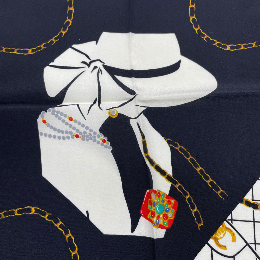 CHANEL シャネル スカーフ　マトラッセ柄 CHANEL - CHANEL シャネル ロゴ マトラッセ柄 スカーフ シルク