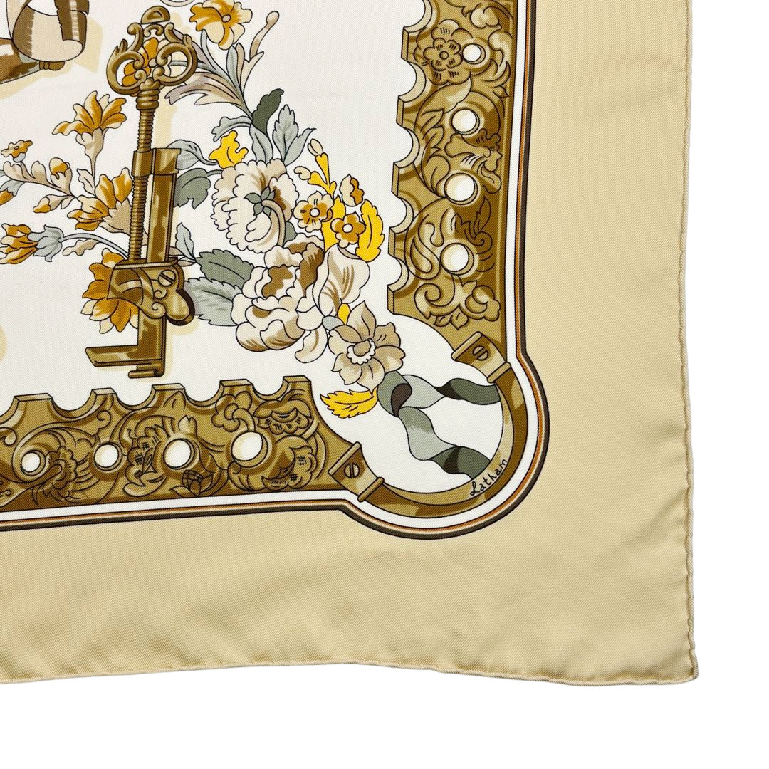 HERMES エルメス スカーフ カレ90 『Copeaux(おがくず柄)』 シルク ベージュ系