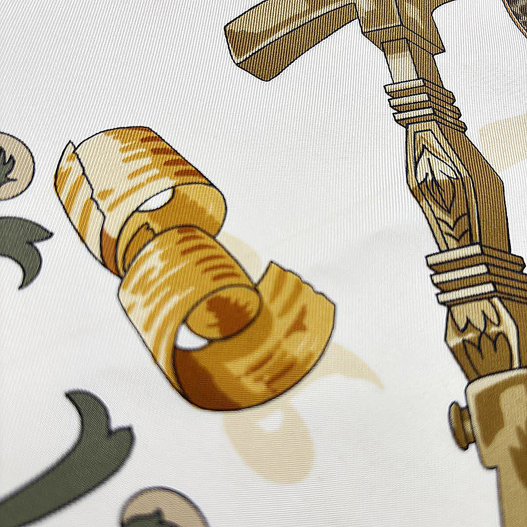 HERMES エルメス スカーフ カレ90 『Copeaux(おがくず柄)』 シルク ベージュ系