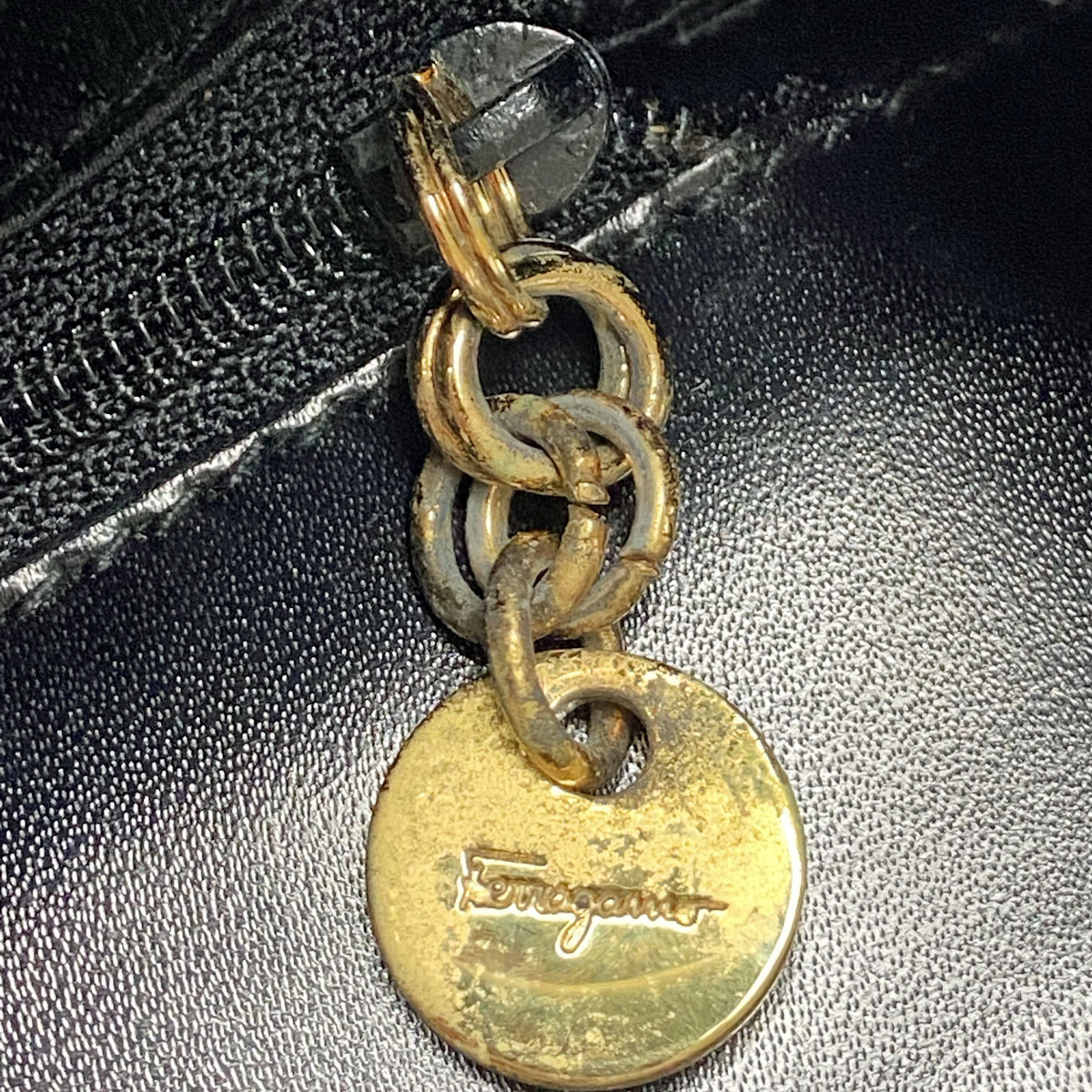 Salvatore Ferragamo サルヴァトーレ フェラガモ 2WAYショルダーバッグ ガンチーニ レザー ブラック ゴールド金具