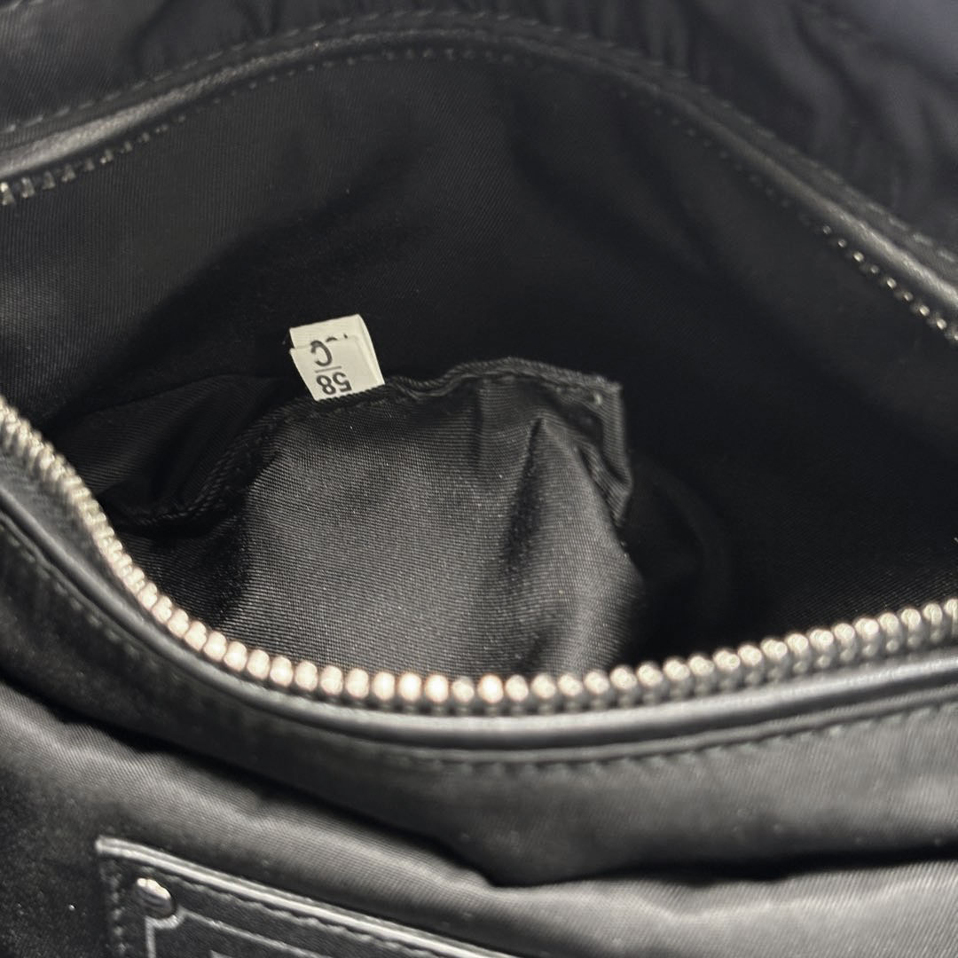 PRADA プラダ 2WAYハンドバッグ ナイロン ブラック/ネイビー B1958V