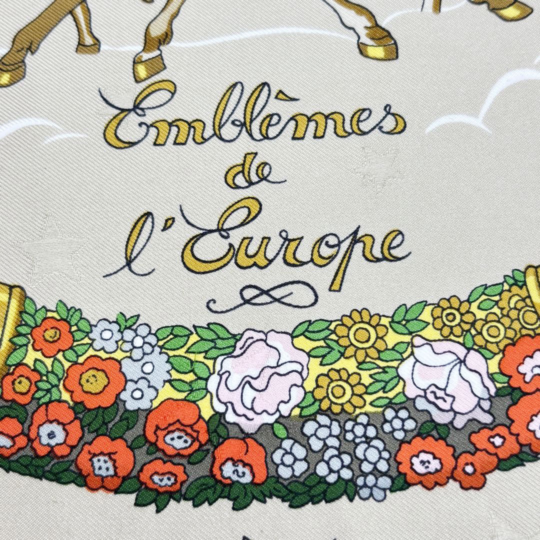 HERMES エルメス スカーフ カレ90 『Emblemes de L'Europe(ヨーロッパのエンブレム)』 シルク ベージュ系マルチカラー
