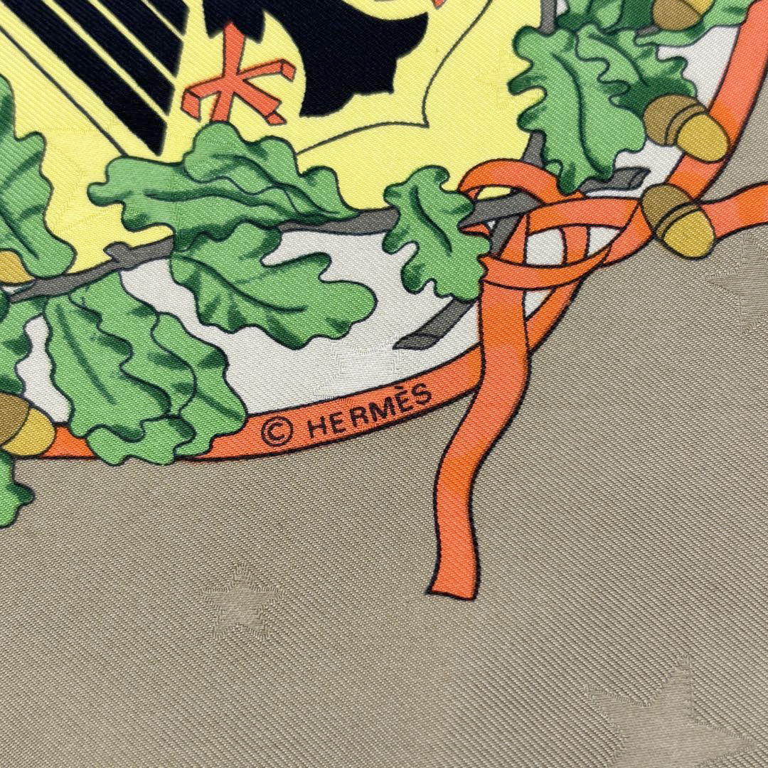 HERMES エルメス スカーフ カレ90 『Emblemes de L'Europe(ヨーロッパのエンブレム)』 シルク ベージュ系マルチカラー