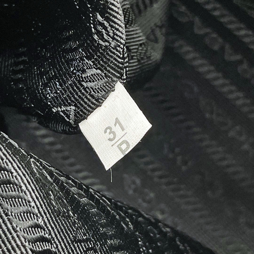 PRADA プラダ 2WAYハンドバッグ 斜めがけショルダーバッグ ナイロン ブラック B1066M