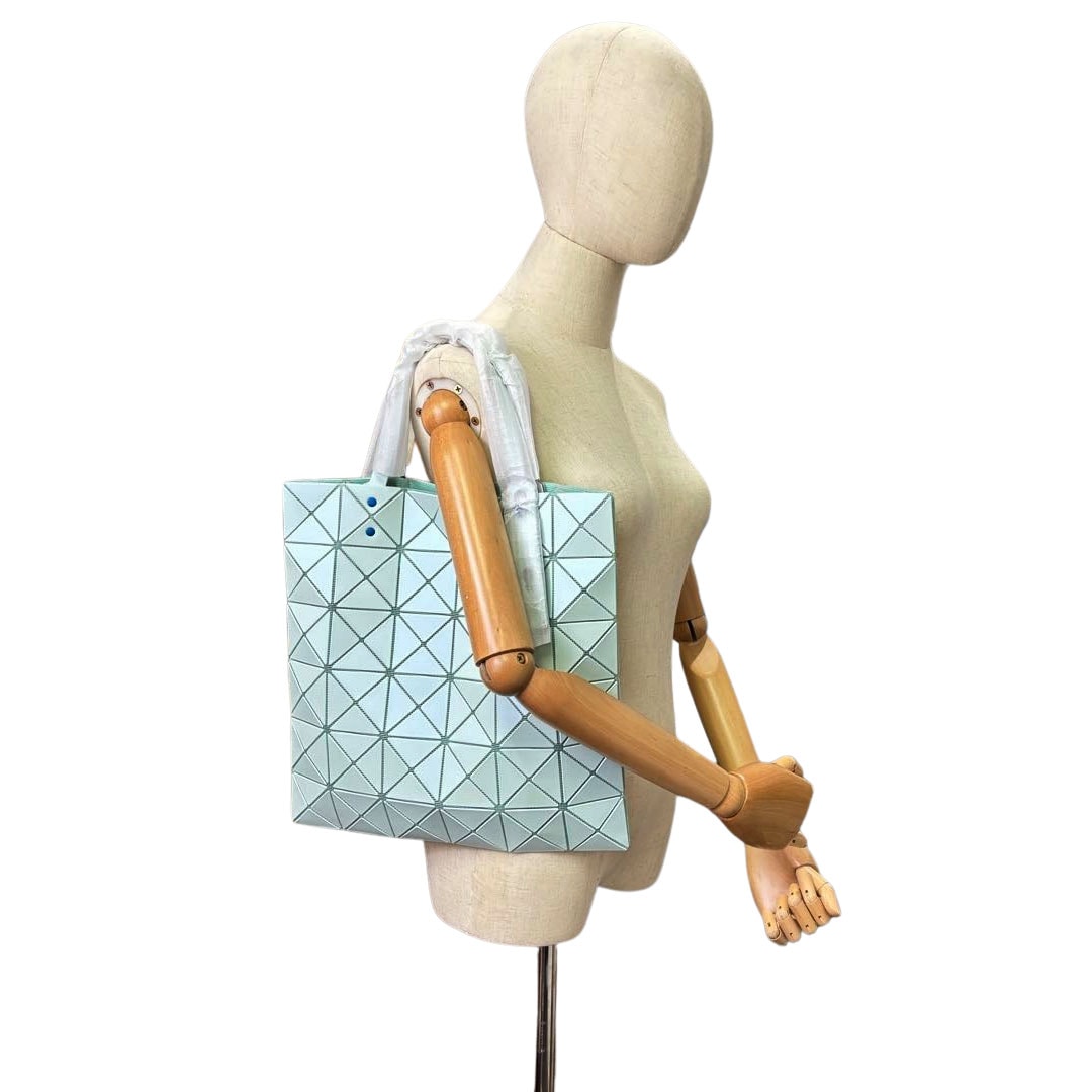 ISSEY MIYAKE BAOBAO イッセイミヤケ バオバオ ルーセント トート