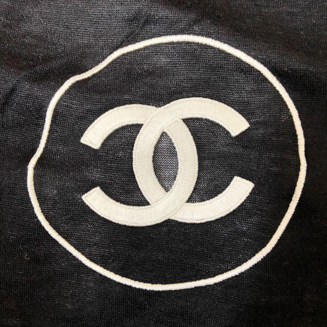 CHANEL ♡ マフラー ストール 白 黒 ロゴ CCマーク 正規品 CHANEL シャネル 小物 ココマークロゴストール マフラー
