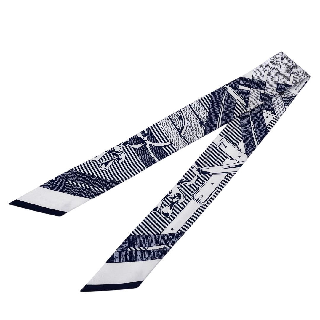 本日限定❗【新品】エルメス 馬銜 シュミーズ ツイリー スカーフ HERMES HERMES エルメス スカーフ ツイリー 馬銜 シュミーズ ブルン