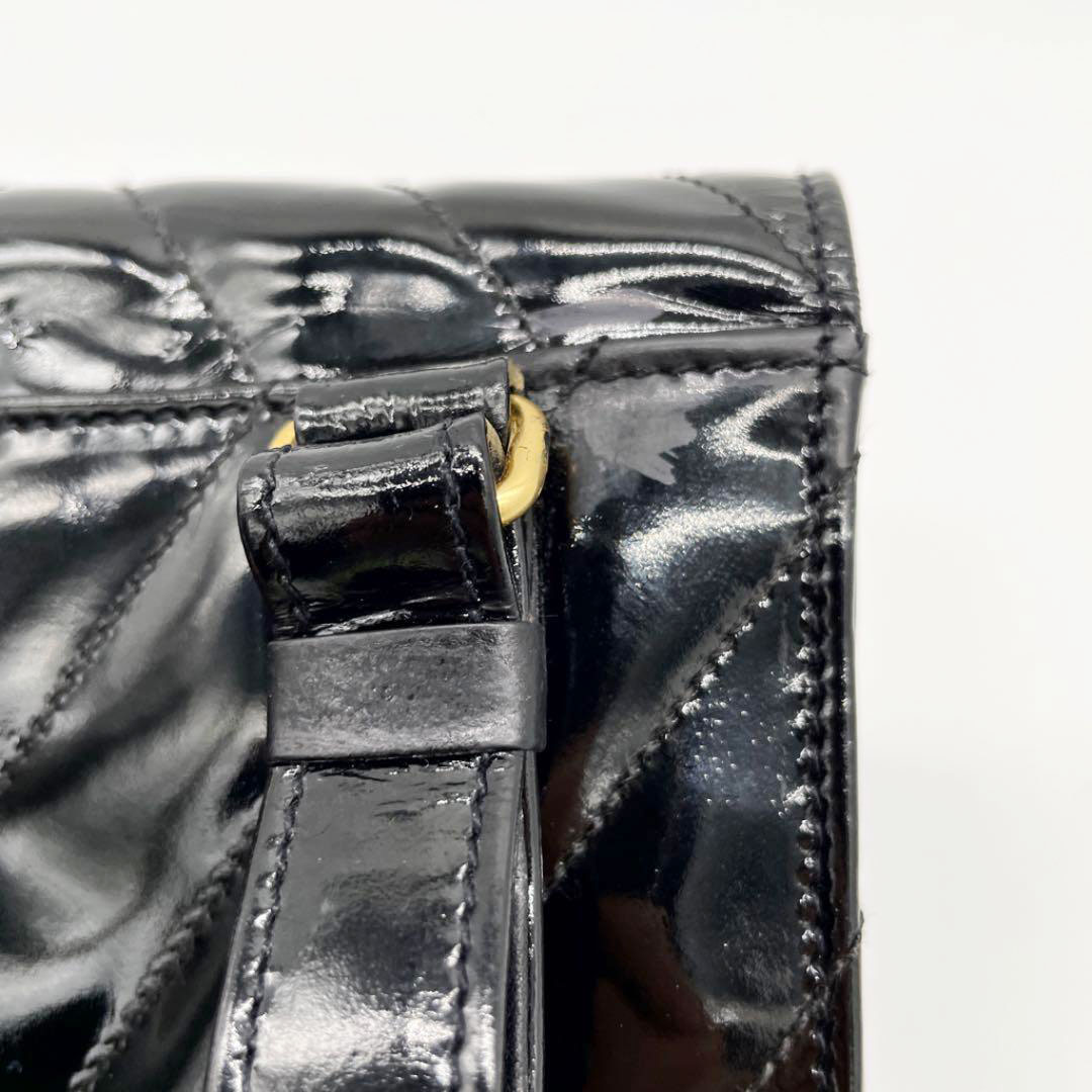 CHANEL シャネル Vステッチ ウエストバッグ ターンロック エナメル ブラック 1番台