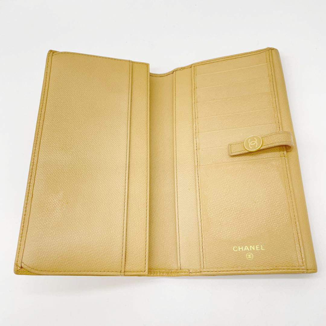 CHANEL シャネル 二つ折り長財布 キャビアスキン ベージュ 10番台