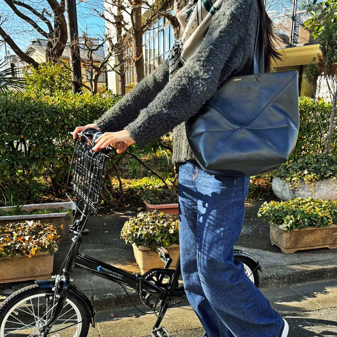 LOEWE ロエベ パズルフォルド トートバッグ ミディアム シャイニーカーフ ブラック A657G50X01