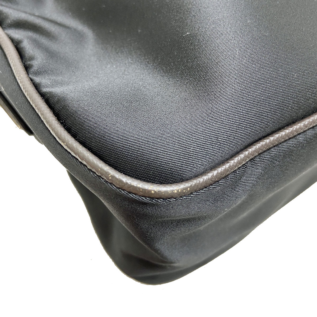 PRADA プラダ ロゴ ナイロン 斜め掛けショルダーバッグ ブラック/ブラウン VA0772