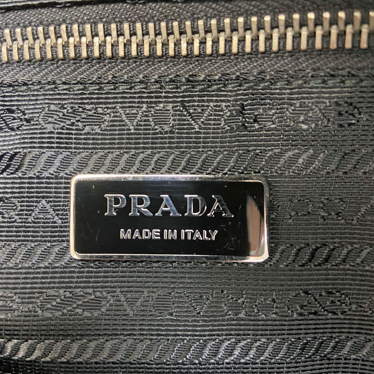 PRADA プラダ ロゴ ナイロン 斜め掛けショルダーバッグ ブラック/ブラウン VA0772