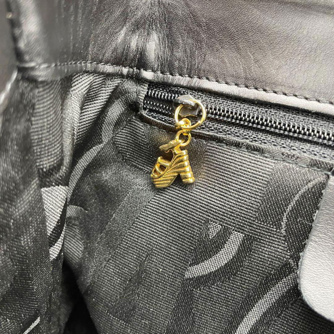 Salvatore Ferragamo サルヴァトーレ・フェラガモ 2WAY ハンドバッグ パンプス柄ボタン レザー ブラック ゴールド金具