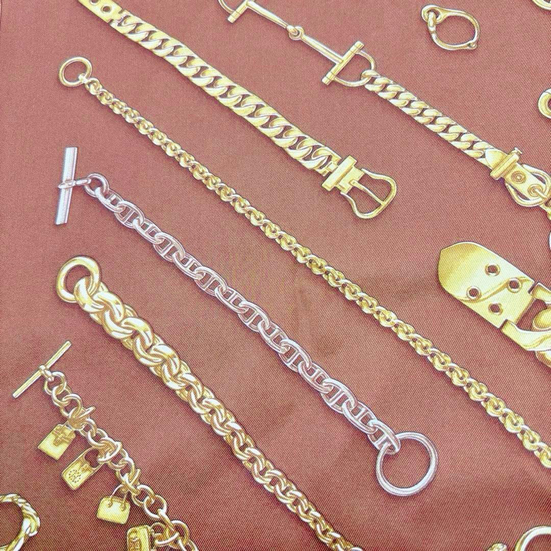 HERMES エルメス スカーフ カレ70 『CHAINES ET GOURMETTES(チェーンとブレスレット)』シェーヌダンクル柄 シルク ブラウン系