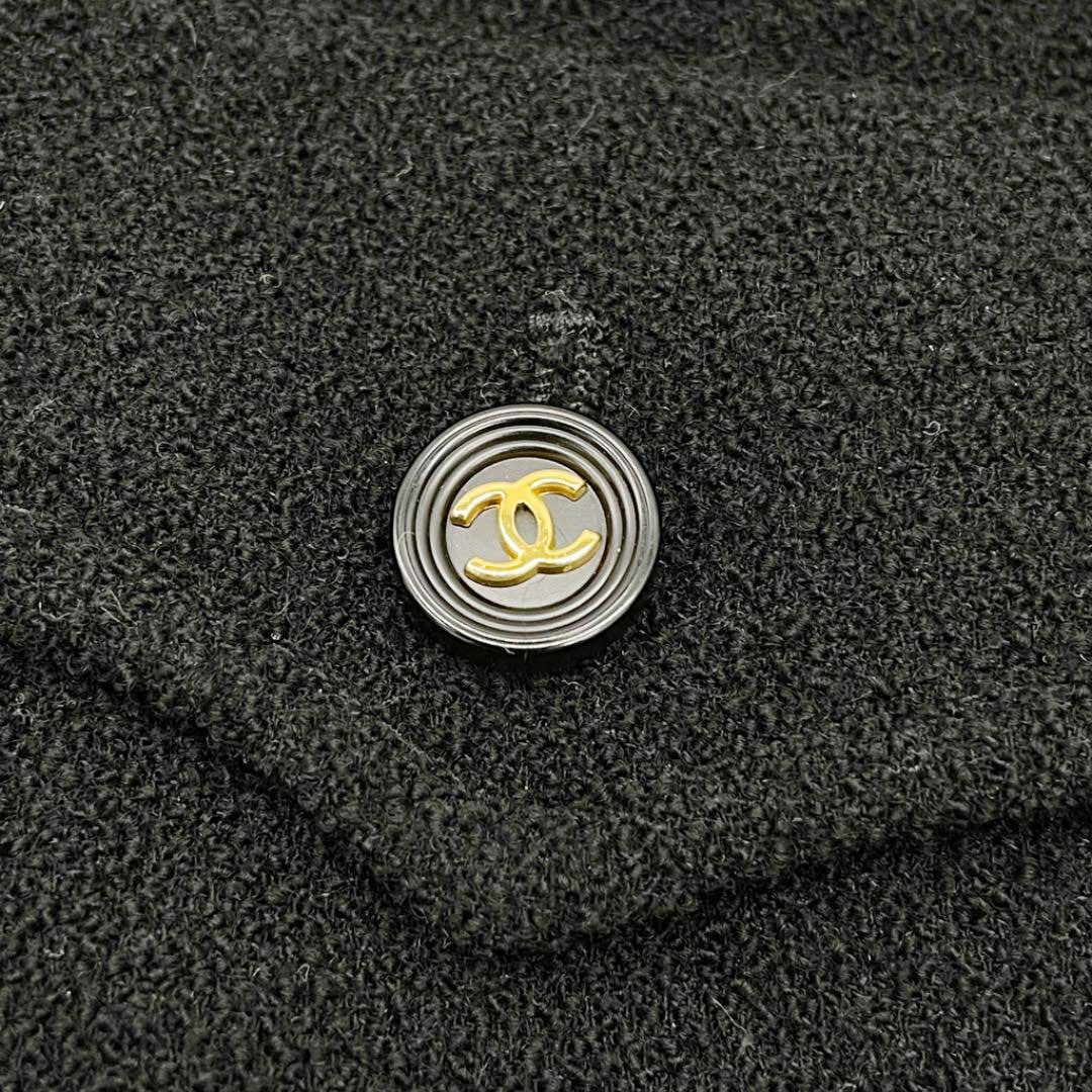 CHANEL シャネル セットアップ ジャケット＆スカート ウール 40  黒×金 ボタン 95A