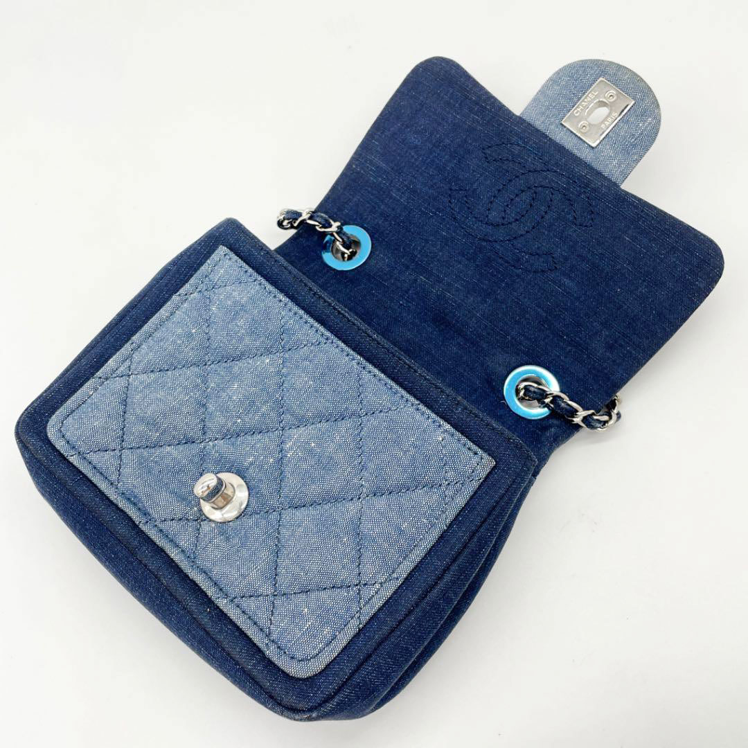 人気モデル✨CHANEL ミニマトラッセ　チェーンショルダー　バイカラー CHANEL シャネル ミニマトラッセ チェーンショルダーバッグ バイ