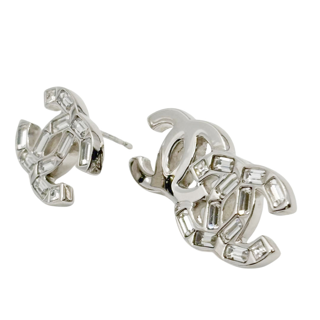 CHANEL シャネル アシンメトリーピアス ココマーク ラインストーン B22P シルバー