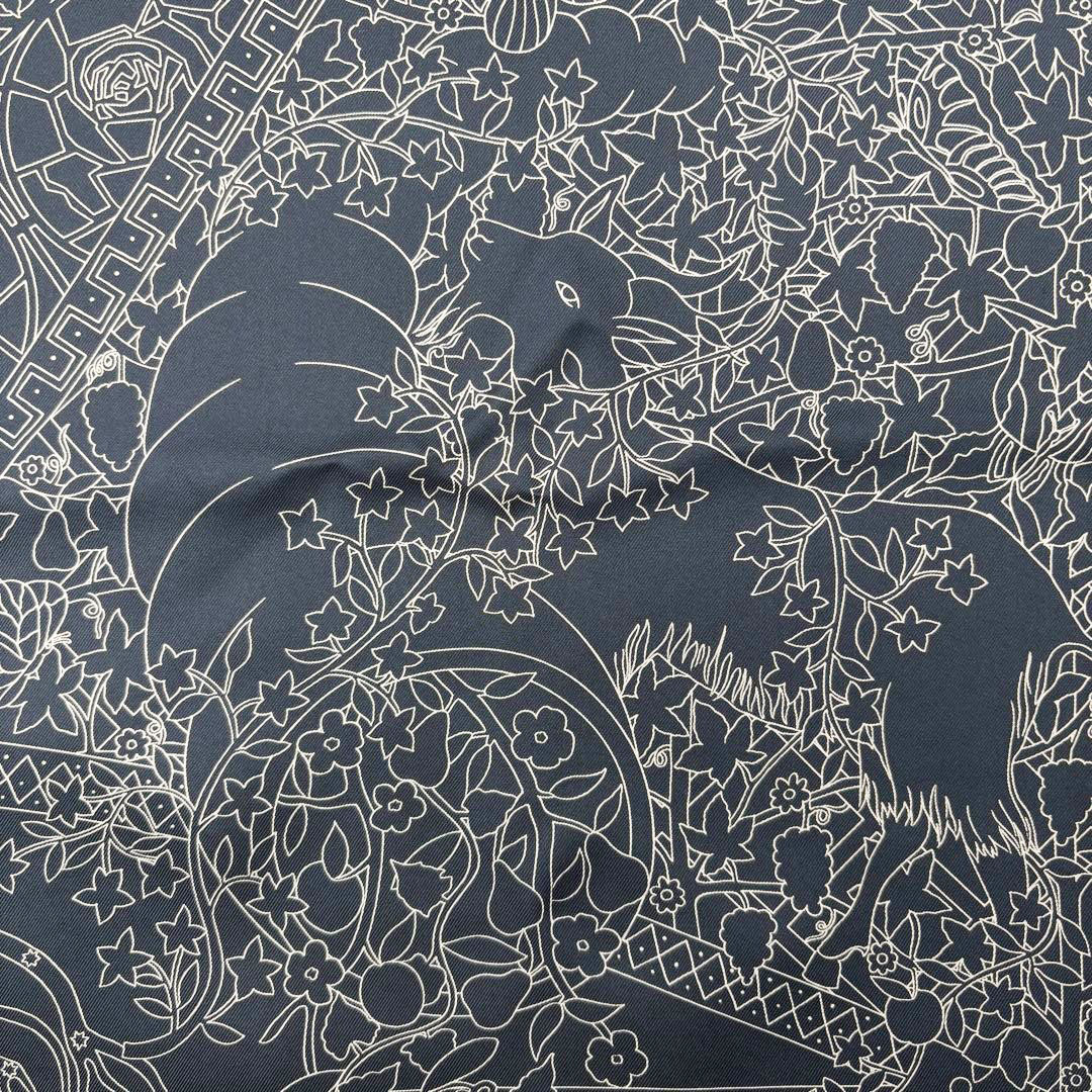 HERMES エルメス スカーフ カレ90 『AXIS MUNDI(世界の中心軸)』 シルク ネイビー/ホワイト