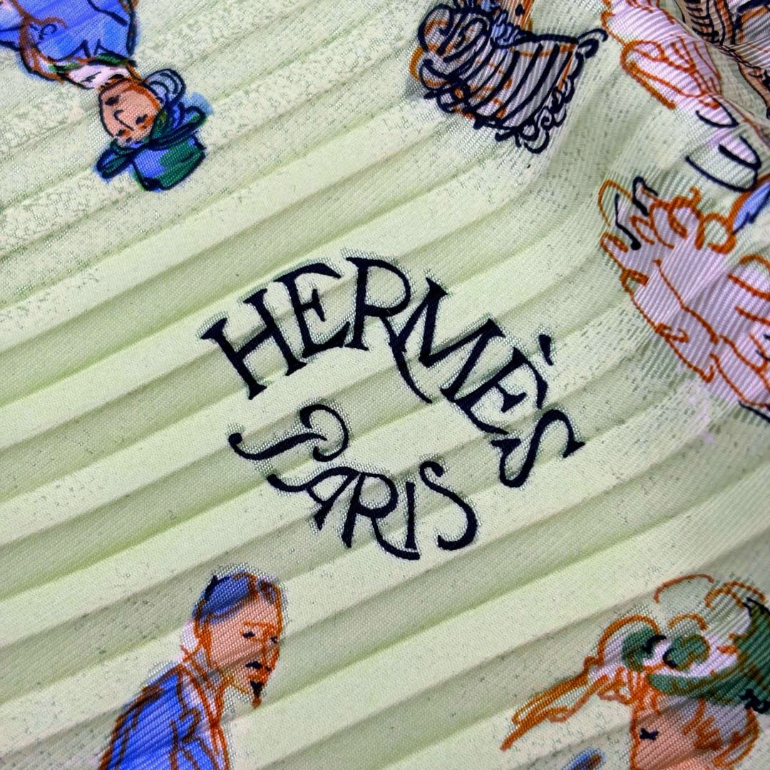 HERMES エルメス プリーツスカーフ カレ 90 『Les Amazones(馬上の