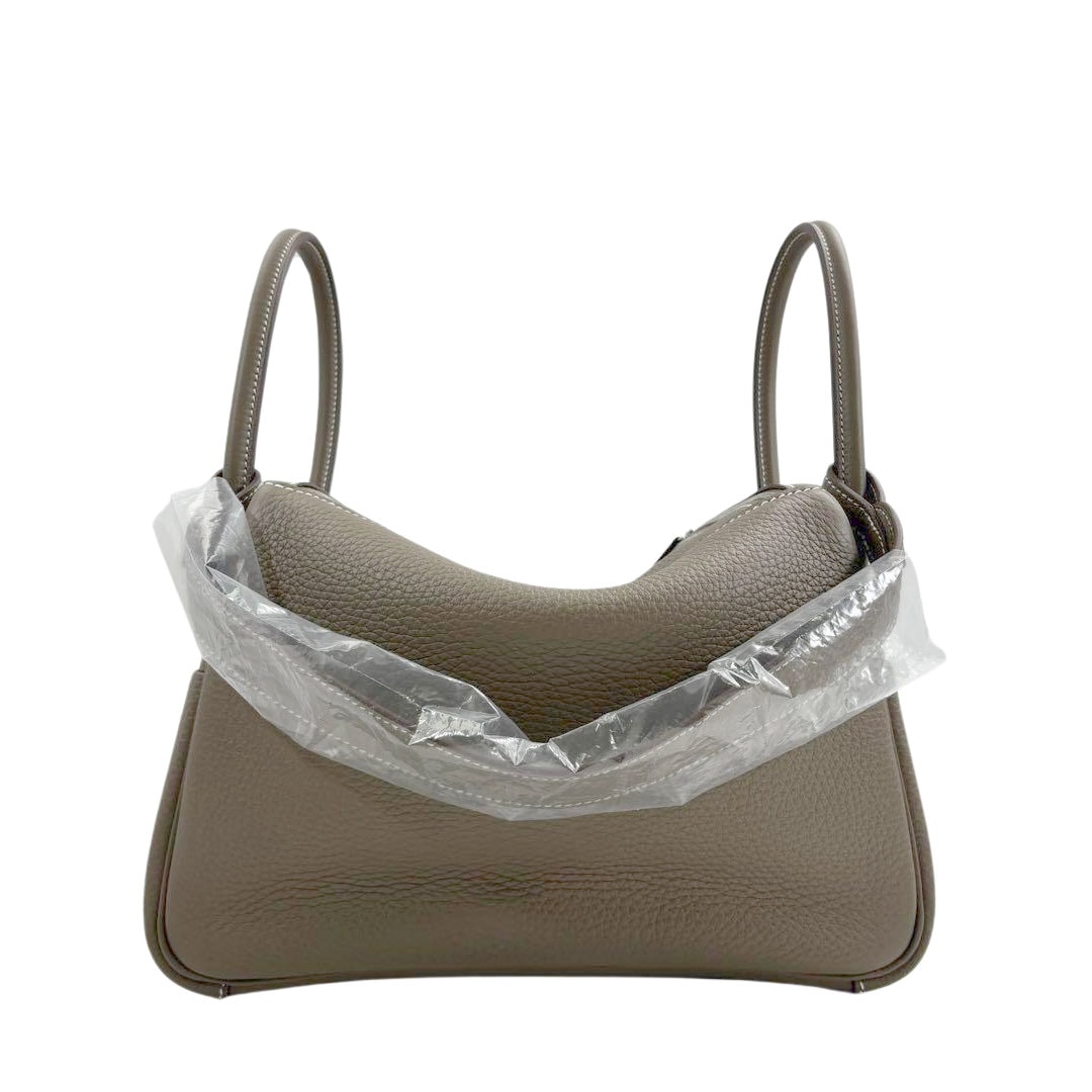 HERMES エルメス ショルダーバッグ リンディ26 トリヨンクレマンス エトゥープ シルバー金具 B刻印