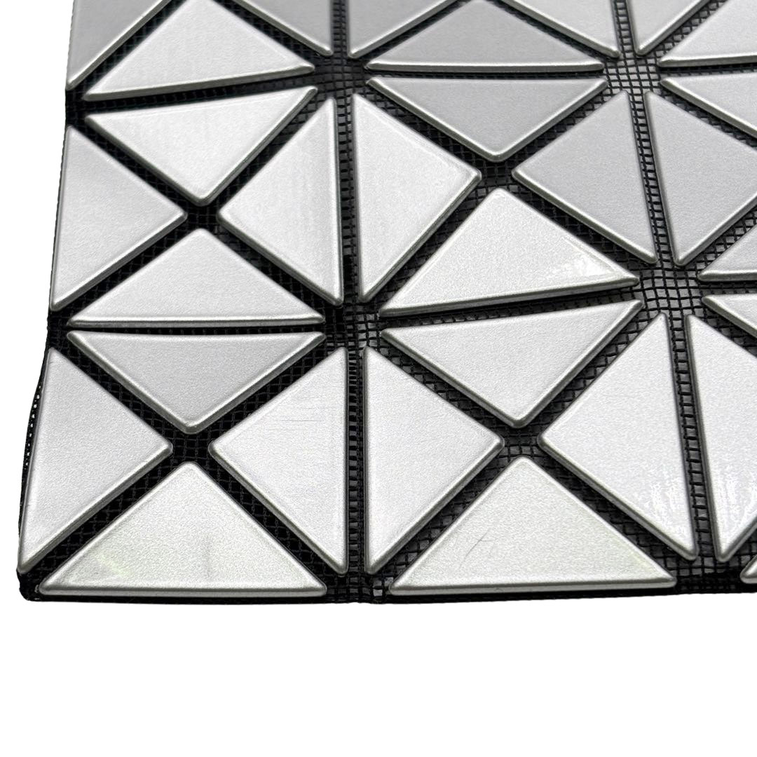 ISSEY MIYAKE BAOBAO イッセイミヤケ バオバオ プリズム トートバッグ 10×10 シルバー BB53AG043
