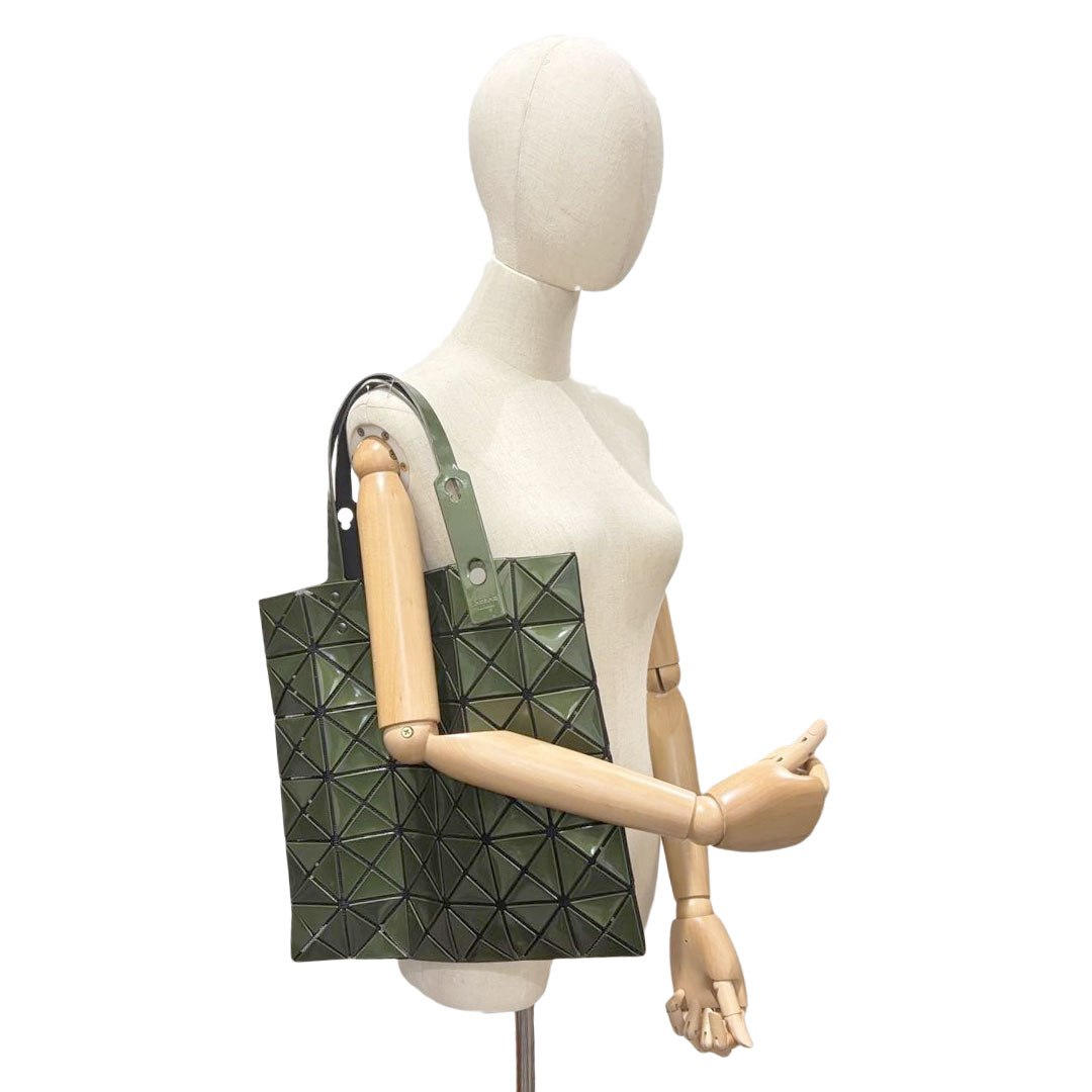 ISSEY MIYAKE BAOBAO イッセイミヤケ バオバオ ルーセント トートバッグ 6×6 グリーン系 BB33-AG283