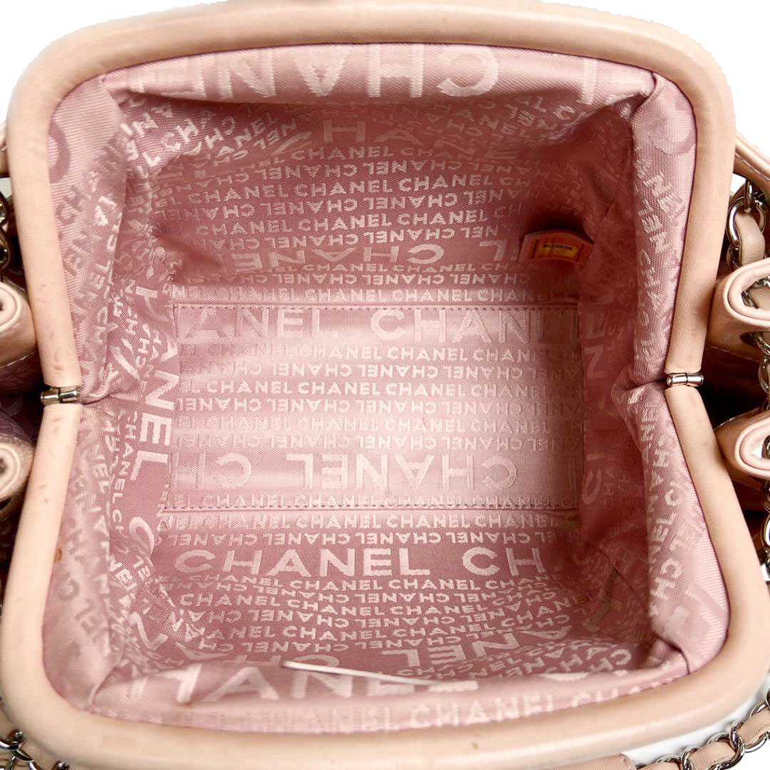 ！美品！　CHANEL シャネル　ラムスキン　ブラック　がま口　9A CHANEL シャネル がま口 チェーンショルダーバッグ ラムスキン