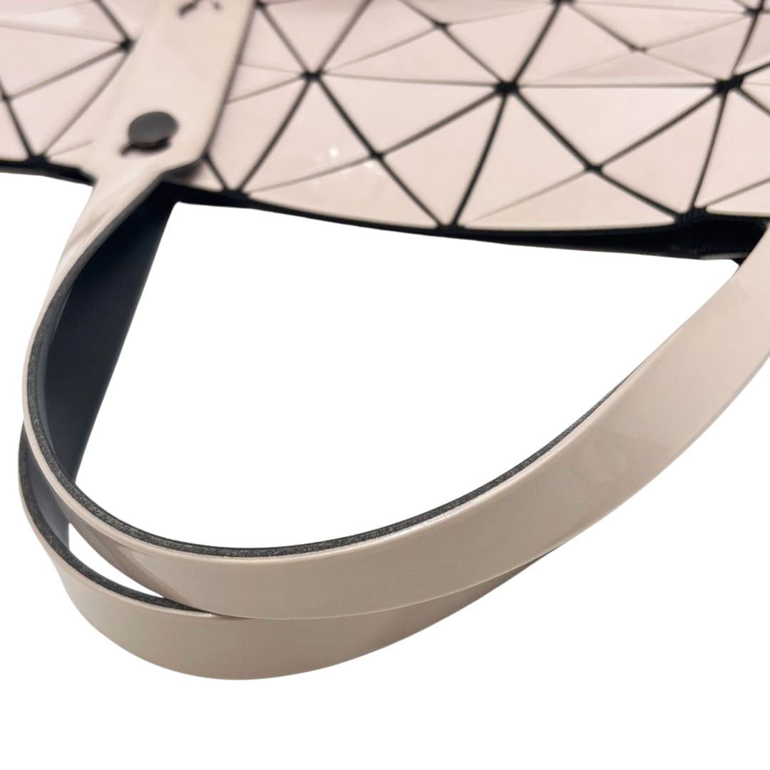 ISSEY MIYAKE BAOBAO イッセイミヤケ バオバオ ルーセント トートバッグ 6×6 ピンクベージュ BB01AG053