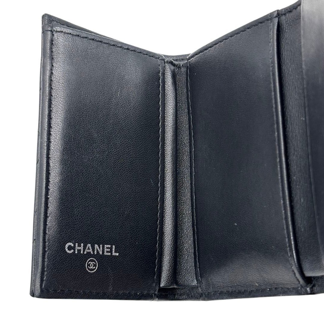 シャネル ラムスキン スモールフラップウォレット 三つ折り財布 ブラック 駅南やまご質店オンラインショップ / シャネル クラシック