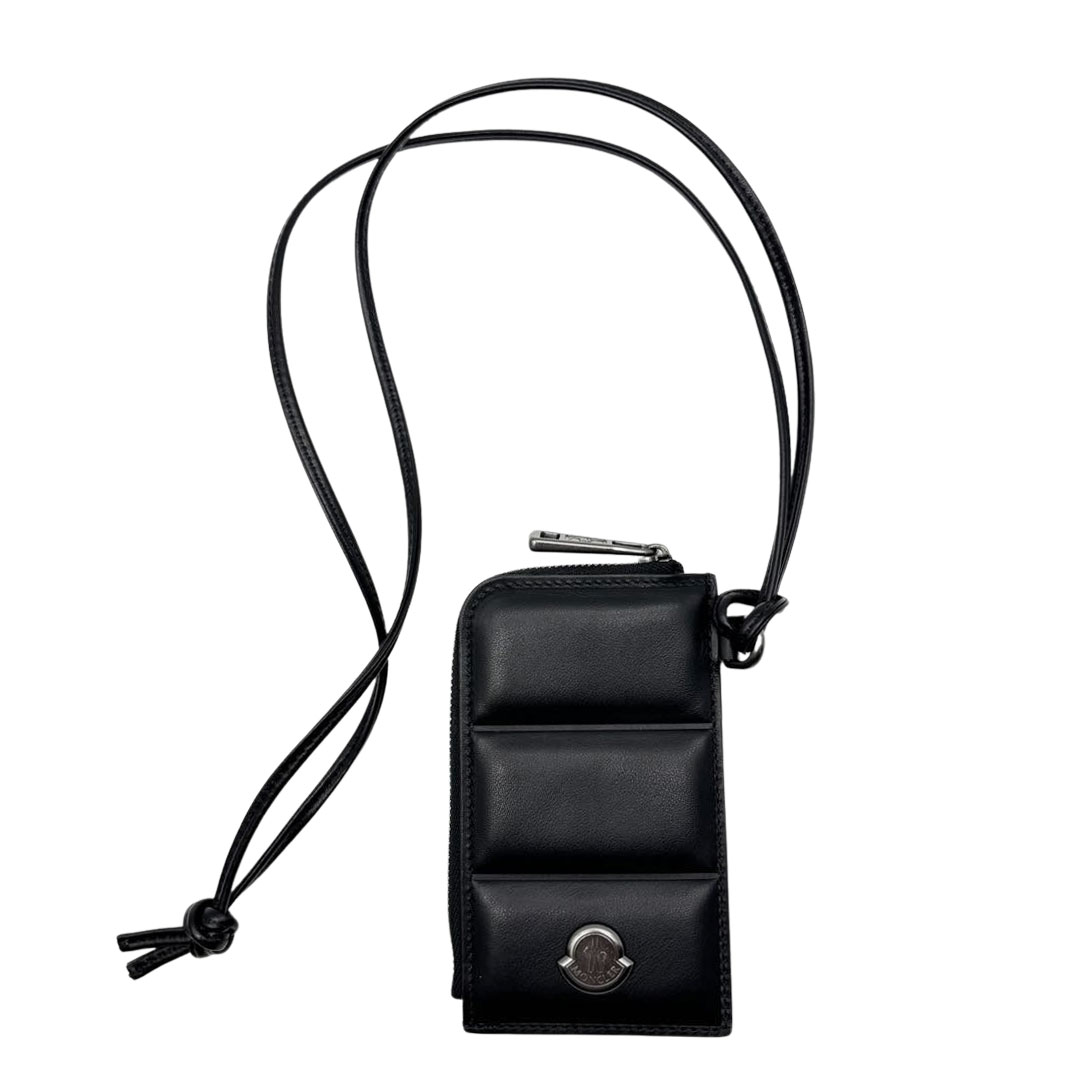 MONCLER モンクレール DOUDOUNE FLAT CARD HOLDER カードホルダー カードケース レザー ブラック/ガンメタ金具 2025SS