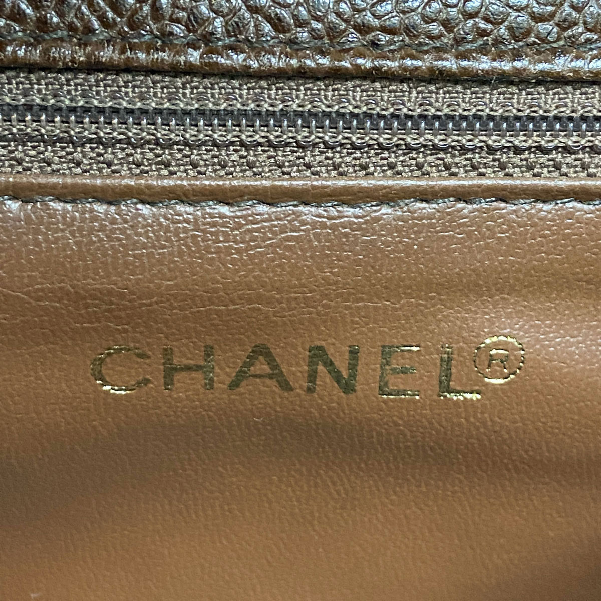 CHANEL シャネル キャビアスキンリュックサック ブラウン/ゴールド金具 3番台(1995年頃製造)