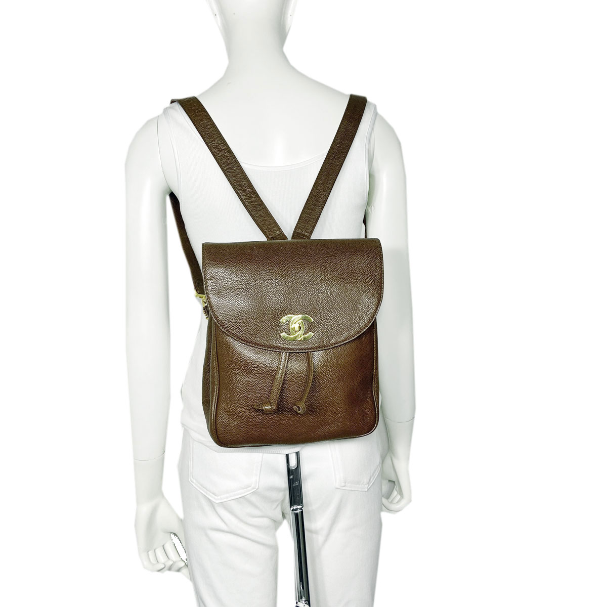 CHANEL シャネル キャビアスキンリュックサック ブラウン/ゴールド金具 3番台(1995年頃製造)