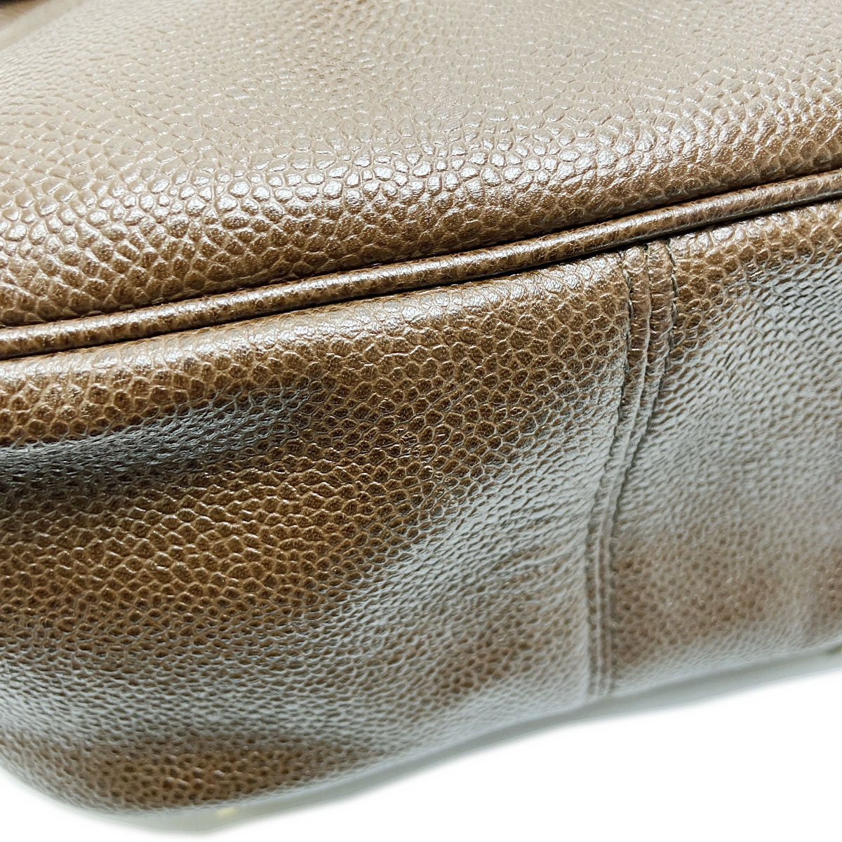 CHANEL シャネル キャビアスキンリュックサック ブラウン/ゴールド金具 3番台(1995年頃製造)