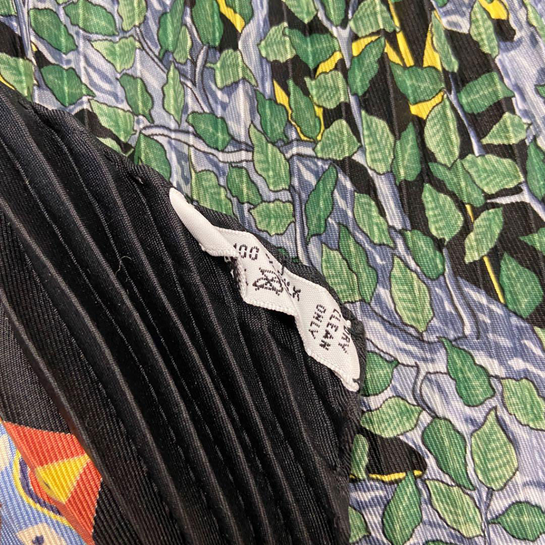 HERMES エルメス プリーツスカーフ 『AXIS MUNDI（世界の中心軸