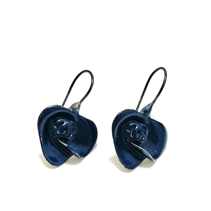 CHANEL ネイビー イヤリング