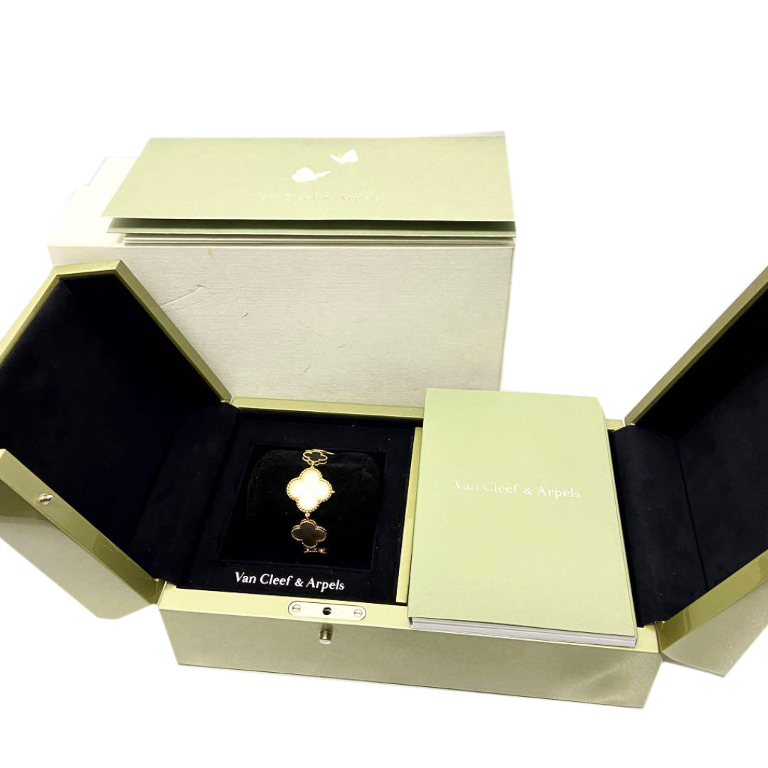 Van Cleef & Arpels ヴァンクリーフ&アーペル アルハンブラ