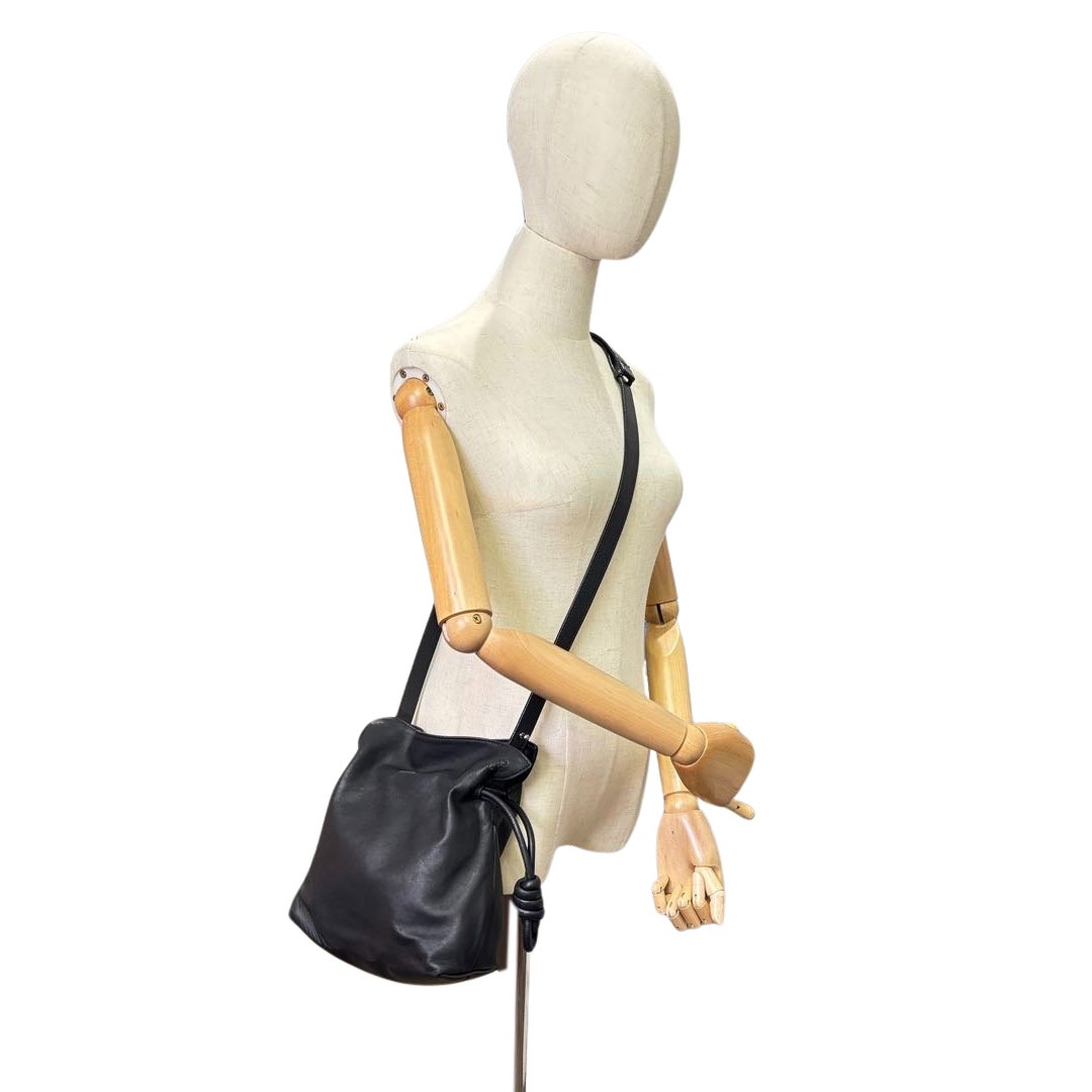 LOEWE ロエベ ショルダーバッグ フラメンコ ノット スモール ナッパ