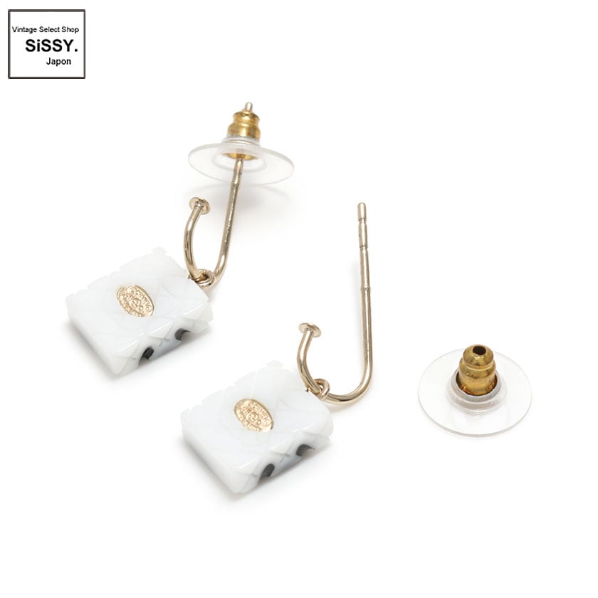 シャネル ■CHANEL■ ピアス カンボン ホワイト ブラック ゴールド 05C