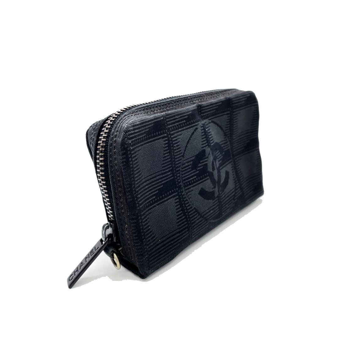 CHANEL シャネル ミニポーチ ニュートラベルライン ナイロン ブラック 6番台