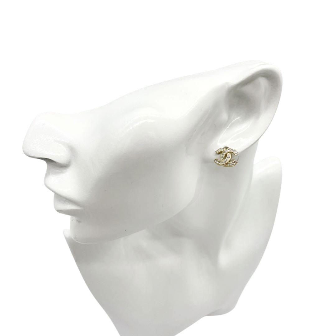 美品 シャネル ココマーク ラインストーン シルバー ピアス F19V 刻印 美品 シャネル ココマーク ラインストーン シルバー ピアス F19V