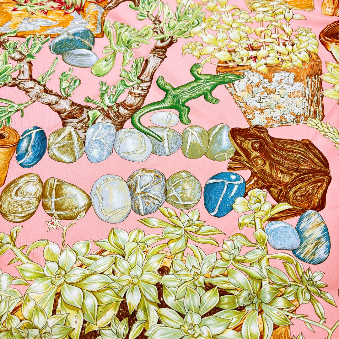 本日限定価格　エルメス　スカーフ　カレ90 JARDIN SECRET 秘密の庭 HERMES エルメス スカーフ カレ90 『JARDIN SECRET(秘密の庭)』 シルク