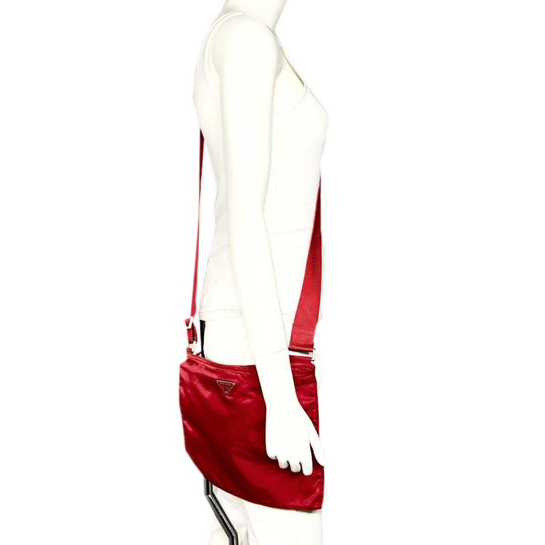 専用です！PRADA テスート　ナイロン ハンドバッグ　レッド プラダ ナイロン トートバッグ テスートのおすすめ人気商品一覧