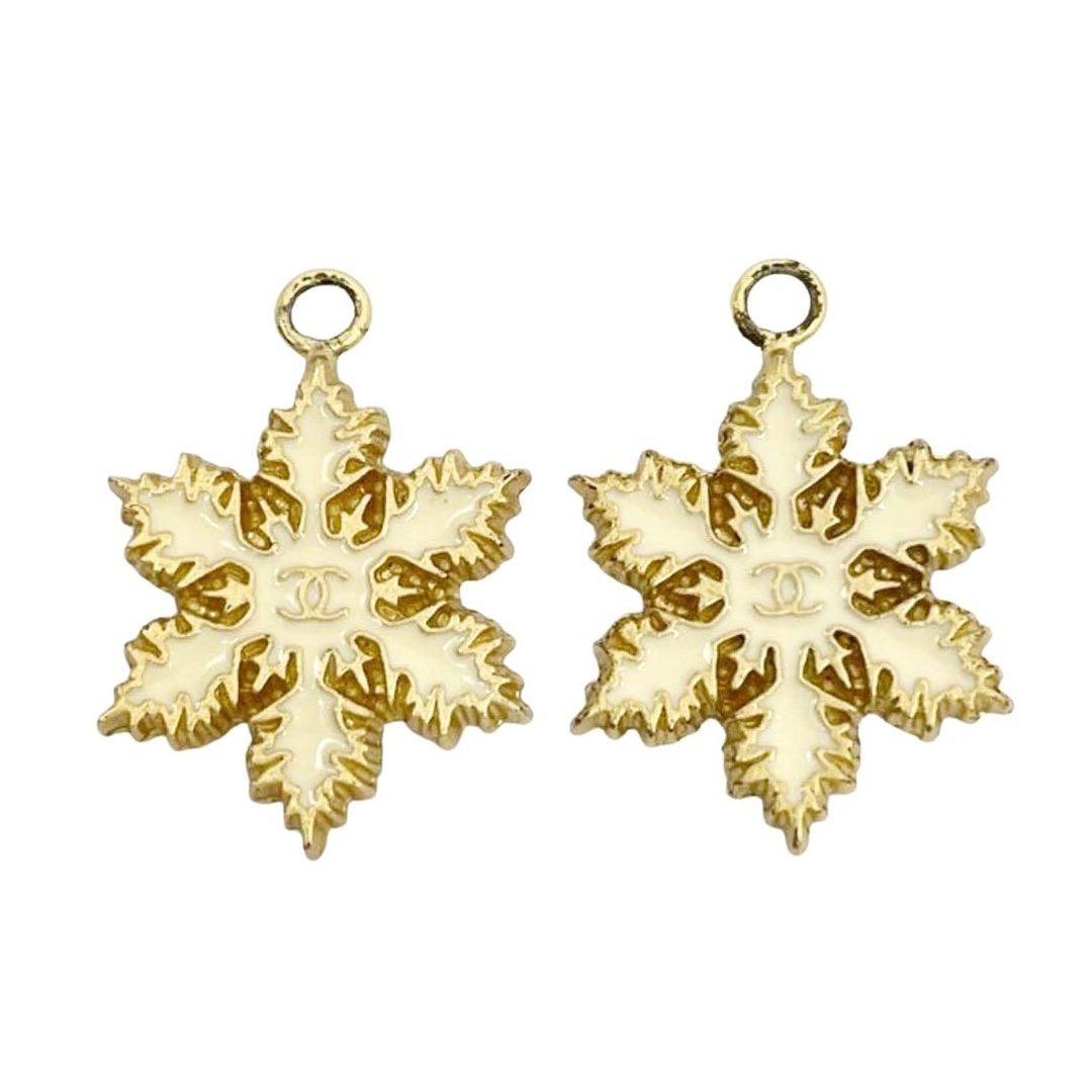 CHANEL シャネル スイングピアス スノーフレーク 雪の結晶 ゴールド ホワイト 01A